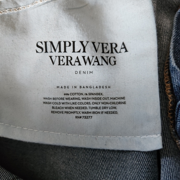 Straight Leg Mid Rise Vera Wang Jeans - Picture 4 of 6